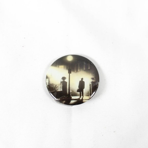 The Exorcist Movie 70s Version Movie Poster Unisex Horror Button Pin Accessory - Picture 1 of 2